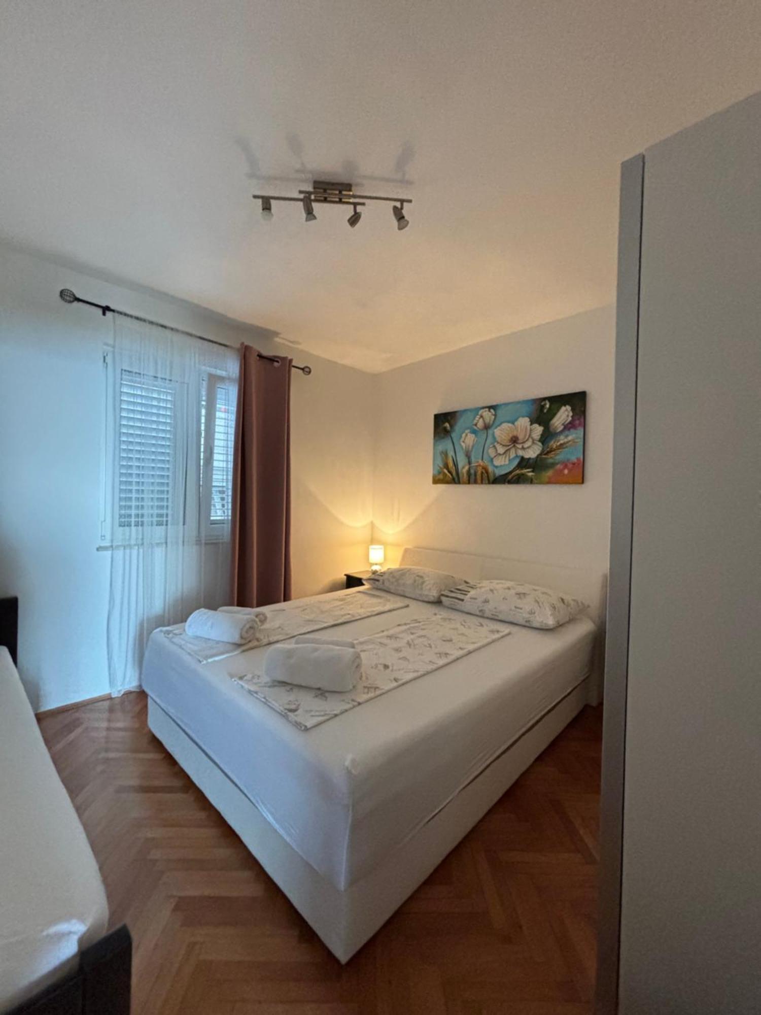 Apartments One Palm Подстрана Экстерьер фото