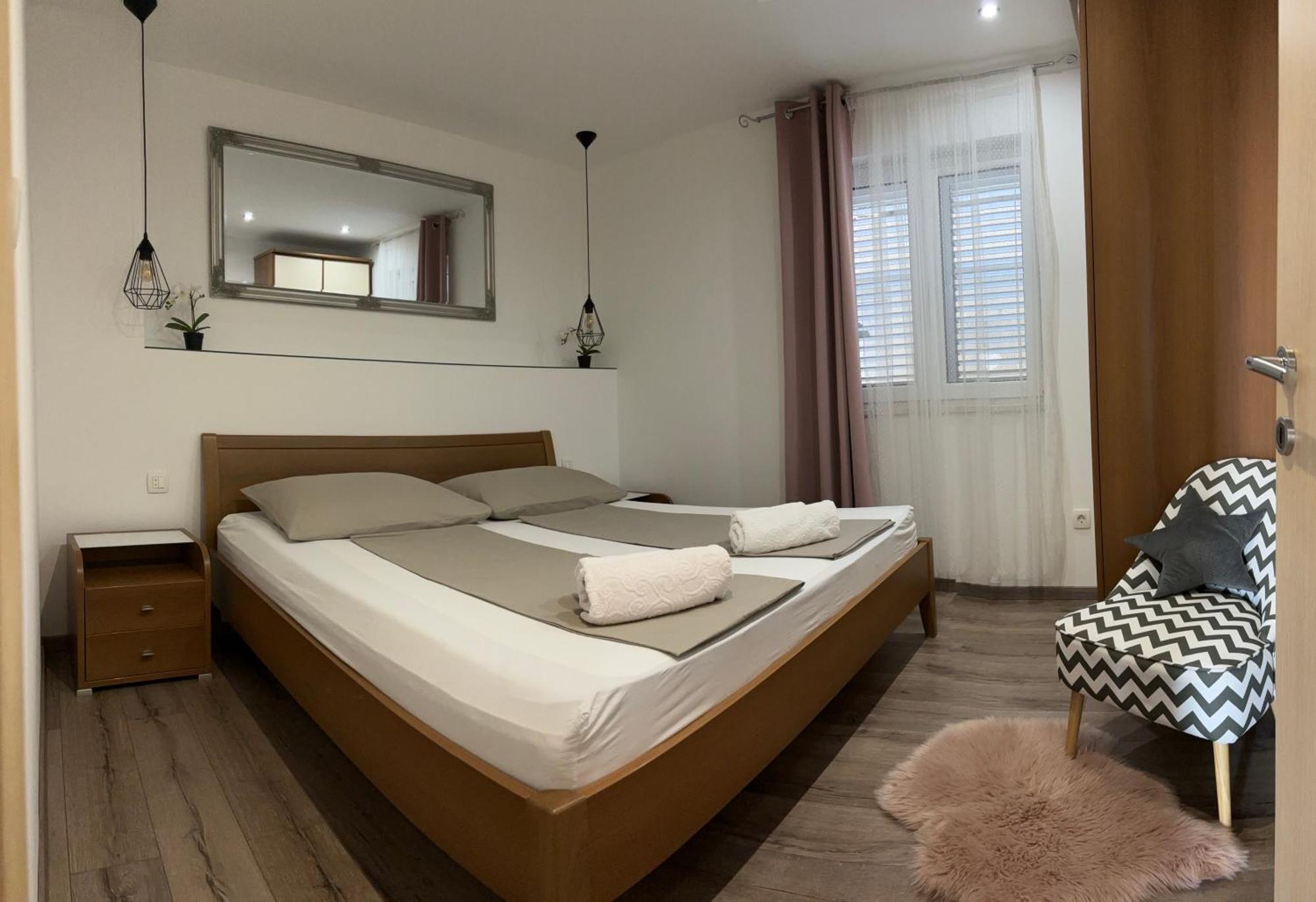 Apartments One Palm Подстрана Экстерьер фото